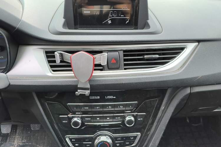 Used CHANGAN Alsvin V7 2015 1.6L Manual Joyride Model China V Standard Audio And AC Panel