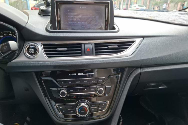 Used CHANGAN Alsvin V7 2015 1.6L Automatic Enjoyment Model China V Standard Audio And AC Panel