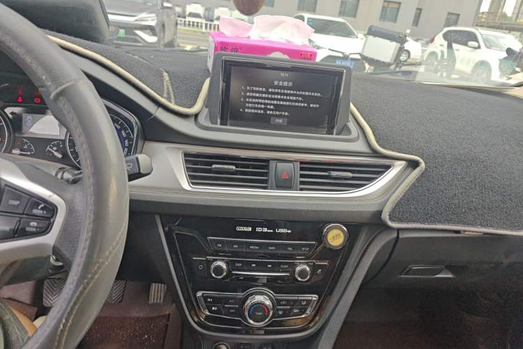 Used CHANGAN Alsvin V7 2015 1.6L Manual Enjoyment Model China V Standard Audio And AC Panel