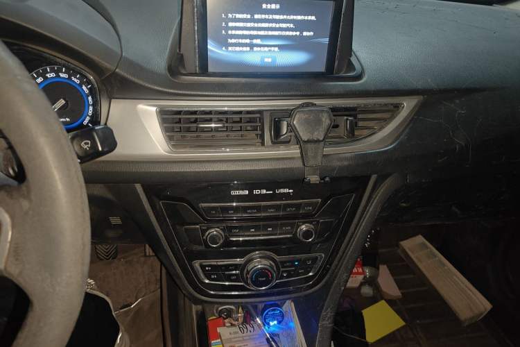 Used CHANGAN Alsvin V7 2015 1.6L Manual Enjoyment Model China IV Standard Audio And AC Panel