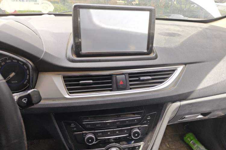 Used CHANGAN Alsvin V7 2015 1.6L Manual Joyful Edition China IV Audio And AC Panel