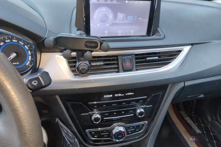 Used CHANGAN Alsvin V7 2015 1.6L Manual Enjoyment Model China V Standard Audio And AC Panel