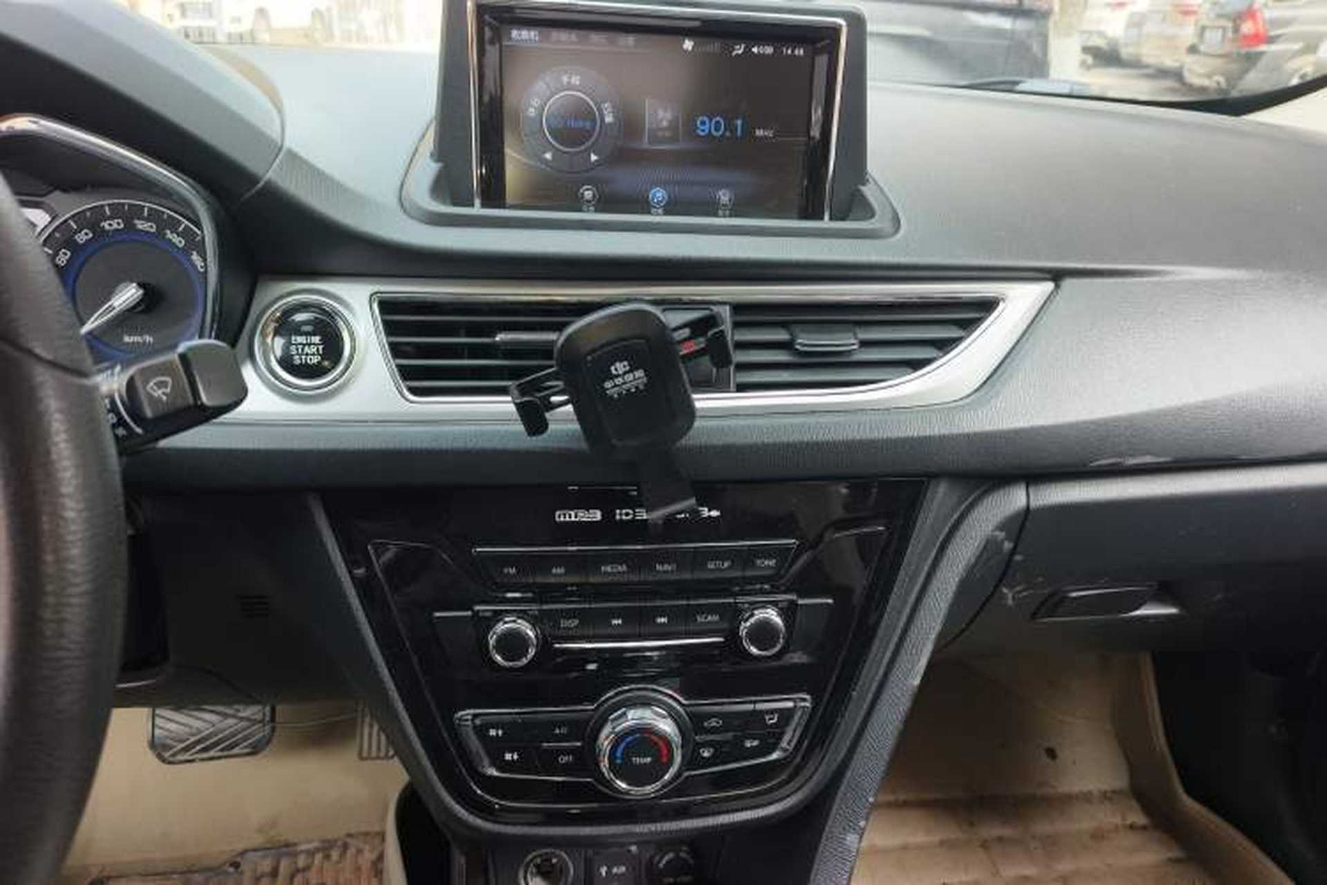 Used CHANGAN Alsvin V7 2015 1.6L Automatic Enjoyment Model China IV Standard Audio And AC Panel