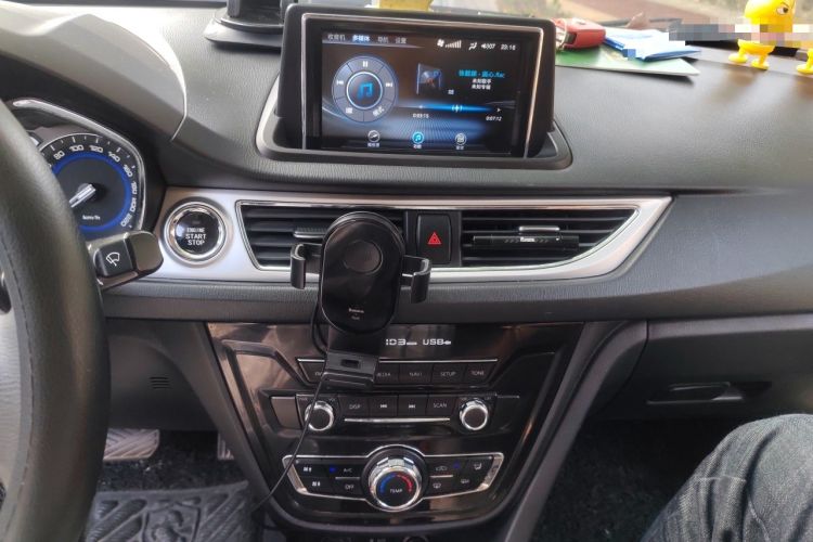 Used CHANGAN Alsvin V7 2015 1.6L Automatic Enjoyment Model China V Standard Audio And AC Panel