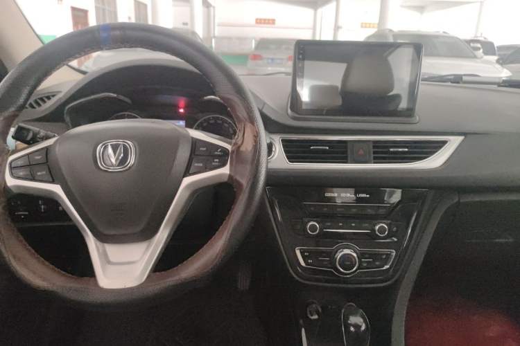Used CHANGAN Alsvin V7 2015 1.6L Automatic Joyful Model China IV Standard Center Console