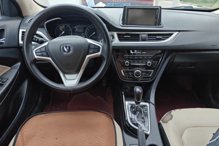 Used CHANGAN Alsvin V7 2015 1.6L Automatic Enjoyment Model China IV Standard Center Console