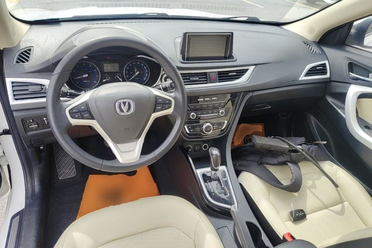 Used CHANGAN Alsvin V7 2015 1.6L Automatic Enjoyment Model China IV Standard Center Console