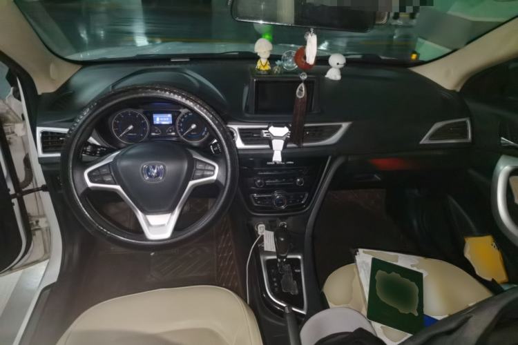 Used CHANGAN Alsvin V7 2015 1.6L Automatic Enjoyment Model China IV Standard Center Console