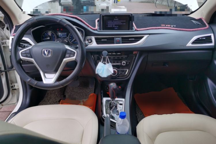 Used CHANGAN Alsvin V7 2015 1.6L Automatic Enjoyment Model China IV Standard Center Console