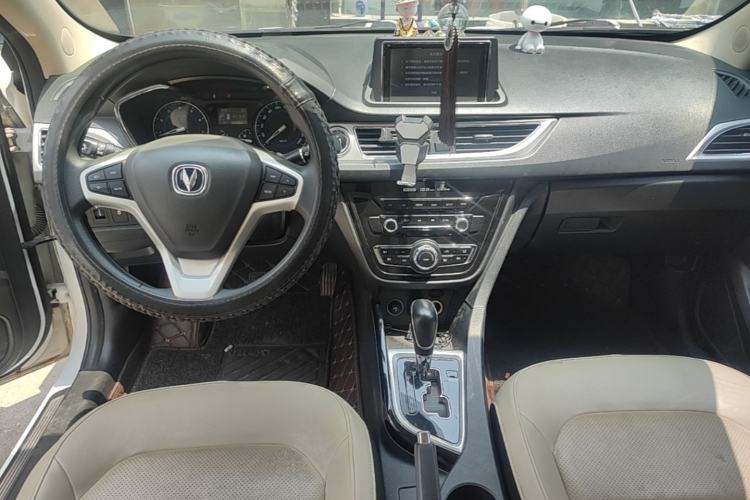 Used CHANGAN Alsvin V7 2015 1.6L Automatic Enjoyment Model China IV Standard Center Console