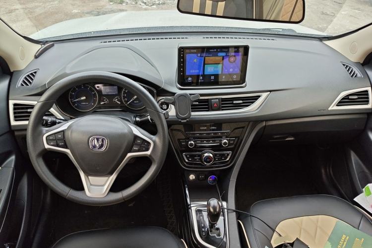 Used CHANGAN Alsvin V7 2015 1.6L Automatic Joyful Model China IV Standard Center Console