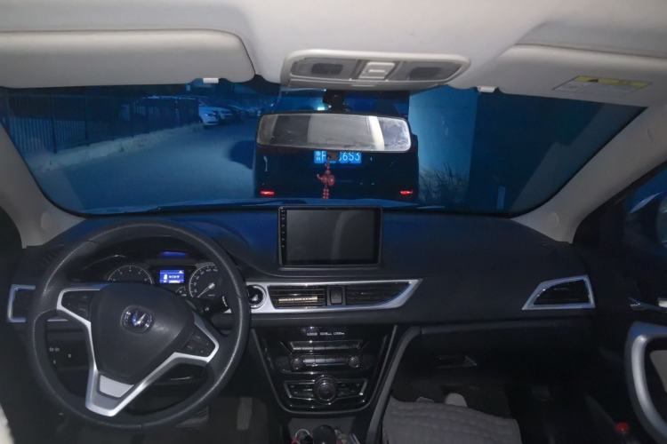 Used CHANGAN Alsvin V7 2015 1.6L Automatic Enjoyment Model China V Standard Center Console