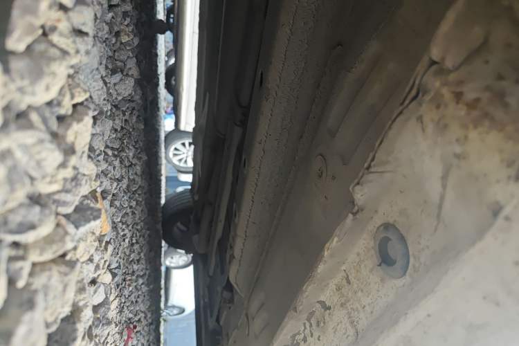 Used CHANGAN Alsvin V7 2015 1.6L Manual LeShang Edition China IV Chassis Front Left