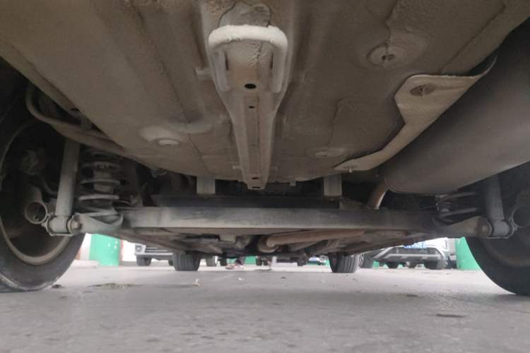 Used CHANGAN Alsvin V7 2015 1.6L Automatic Joyful Model China IV Standard Chassis Rear