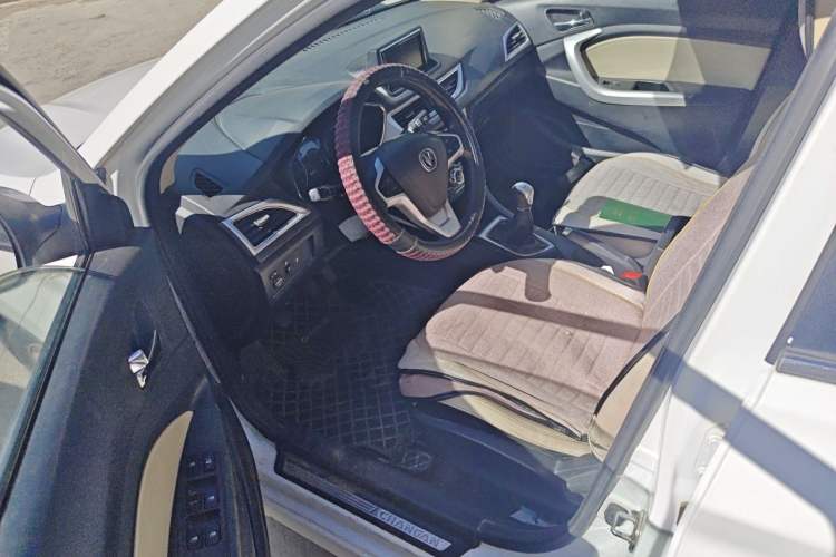 Used CHANGAN Alsvin V7 2015 1.6L Manual Enjoyment Model China IV Standard Driver Seat