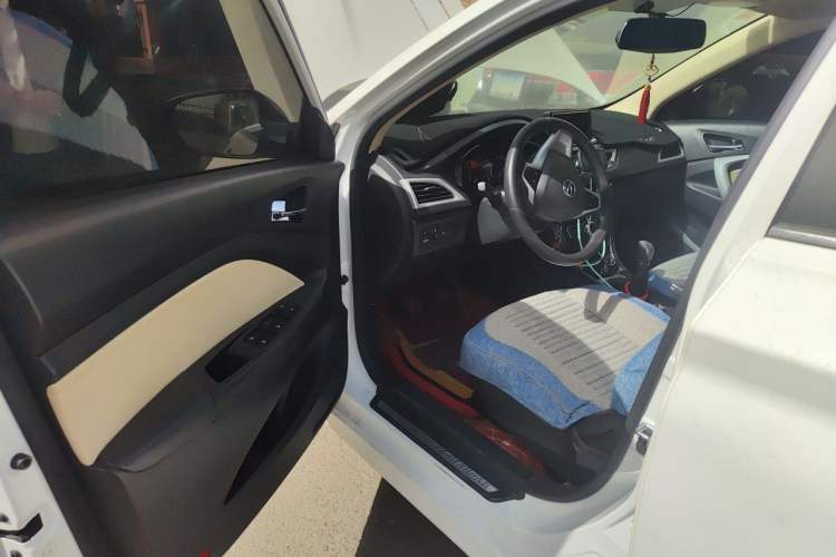 Used CHANGAN Alsvin V7 2015 1.6L Manual Enjoyment Model China IV Standard Driver Seat