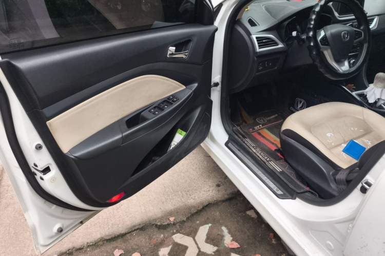 Used CHANGAN Alsvin V7 2015 1.6L Manual Enjoyment Model China V Standard Driver Seat