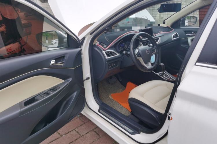 Used CHANGAN Alsvin V7 2015 1.6L Automatic Enjoyment Model China IV Standard Driver Seat