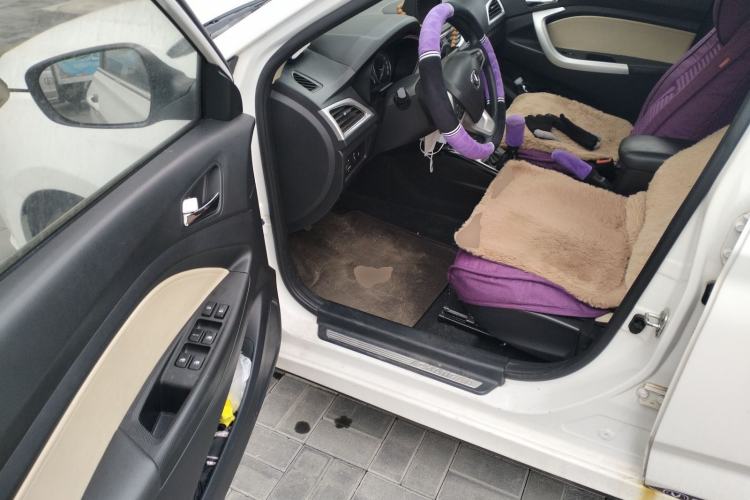 Used CHANGAN Alsvin V7 2015 1.6L Manual Enjoyment Model China IV Standard Driver Seat