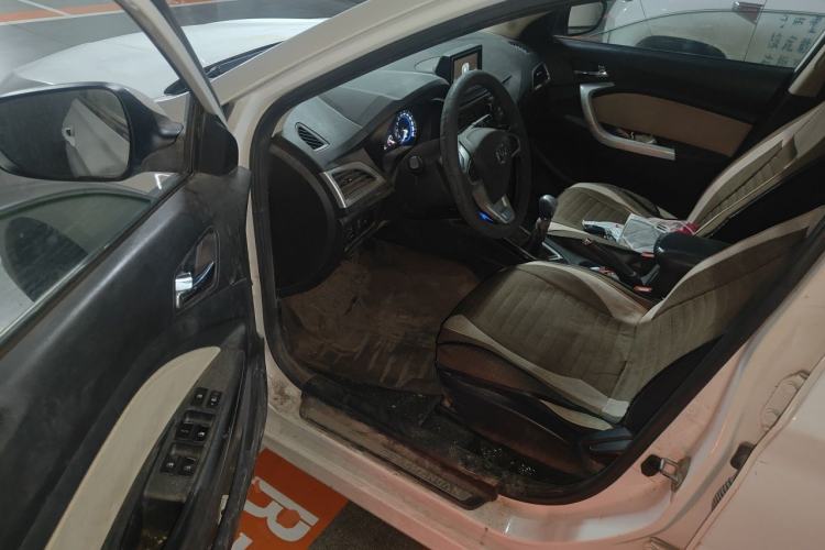 Used CHANGAN Alsvin V7 2015 1.6L Manual Enjoyment Model China IV Standard Driver Seat
