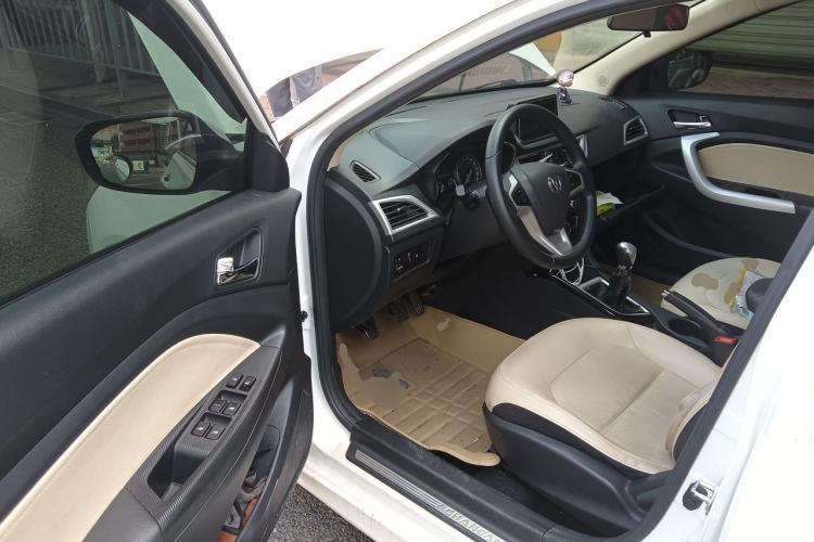 Used CHANGAN Alsvin V7 2015 1.6L Manual Enjoyment Model China IV Standard Driver Seat