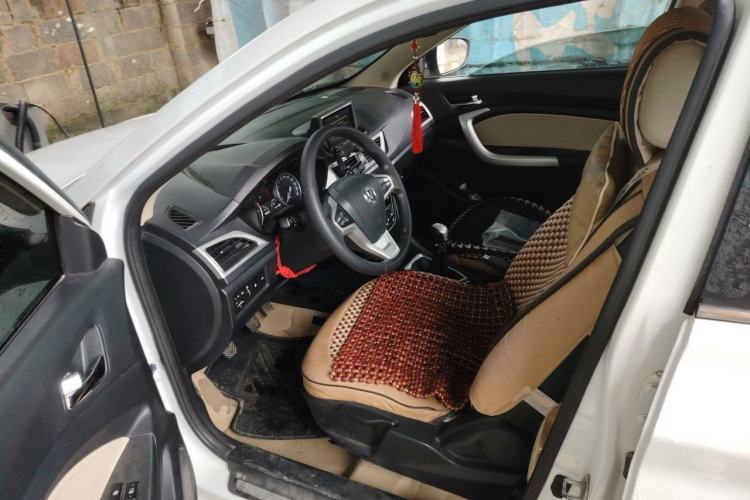 Used CHANGAN Alsvin V7 2015 1.6L Manual Fun Model China IV Standard Driver Seat