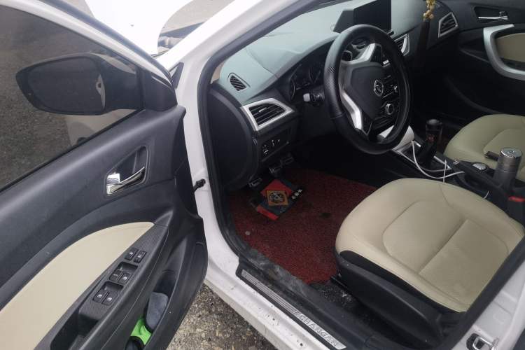 Used CHANGAN Alsvin V7 2015 1.6L Manual Enjoyment Model China IV Standard Driver Seat