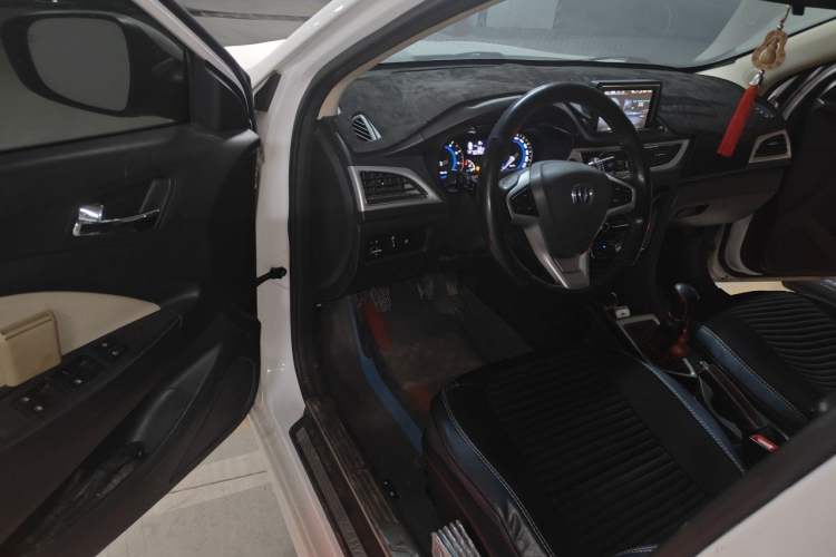 Used CHANGAN Alsvin V7 2015 1.6L Manual Enjoyment Model China V Standard Driver Seat