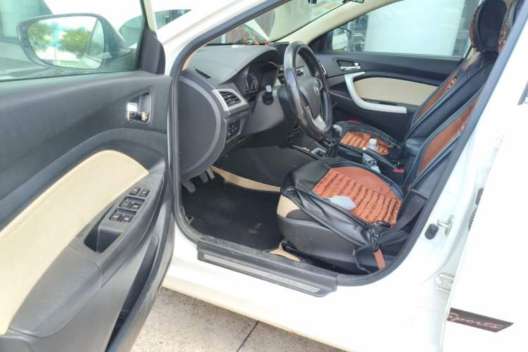 Used CHANGAN Alsvin V7 2015 1.6L Manual Enjoyment Model China IV Standard Driver Seat