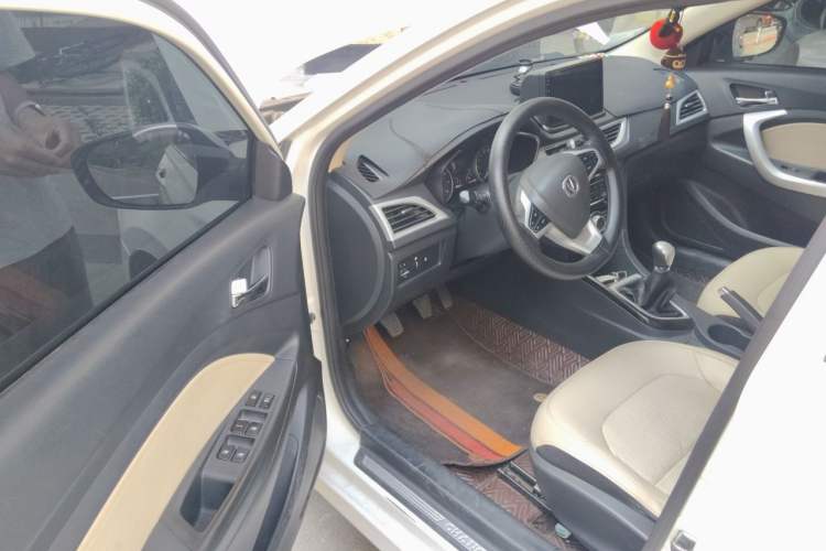 Used CHANGAN Alsvin V7 2015 1.6L Manual Enjoyment Model China V Standard Driver Seat