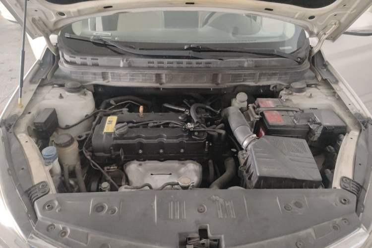 Used CHANGAN Alsvin V7 2015 1.6L Automatic Joyful Model China IV Standard Engine Bay