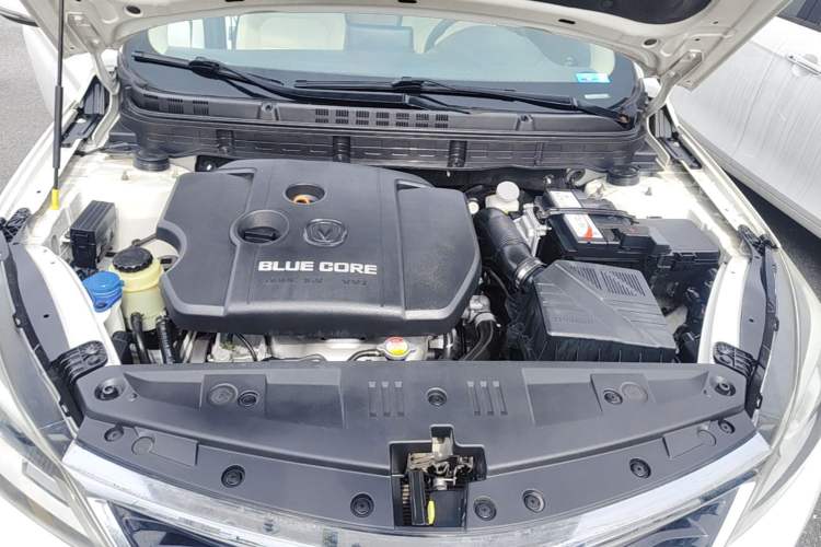 Used CHANGAN Alsvin V7 2015 1.6L Automatic Enjoyment Model China IV Standard Engine Bay