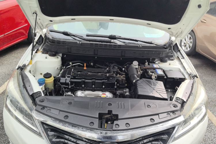 Used CHANGAN Alsvin V7 2015 1.6L Manual Joyful Edition China IV Engine Bay