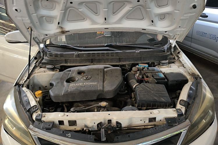 Used CHANGAN Alsvin V7 2015 1.6L Manual Fun Model China IV Standard Engine Bay