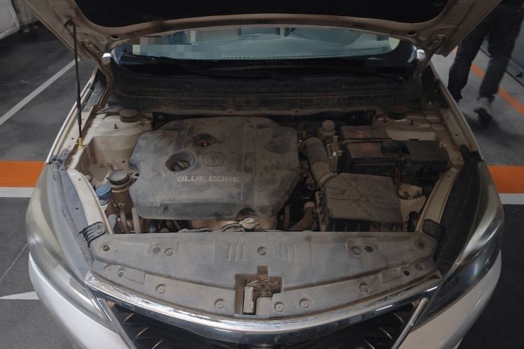 Used CHANGAN Alsvin V7 2015 1.6L Manual Enjoyment Model China IV Standard Engine Bay
