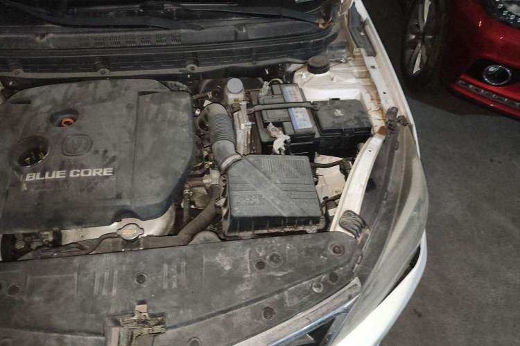 Used CHANGAN Alsvin V7 2015 1.6L Manual Enjoyment Model China IV Standard Engine Bay Left