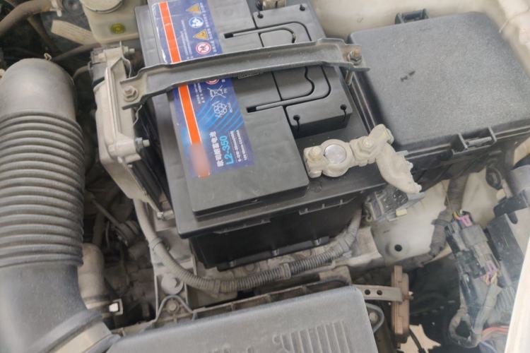 Used CHANGAN Alsvin V7 2015 1.6L Manual Enjoyment Model China IV Standard Engine Bay Left