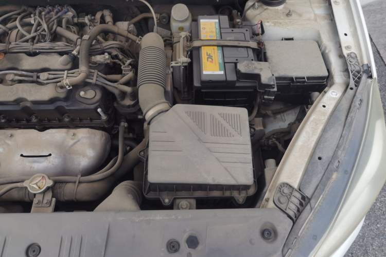 Used CHANGAN Alsvin V7 2015 1.6L Manual Enjoyment Model China IV Standard Engine Bay Left