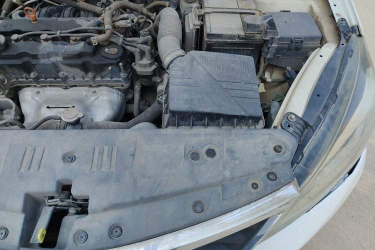 Used CHANGAN Alsvin V7 2015 1.6L Manual Enjoyment Model China IV Standard Engine Bay Left