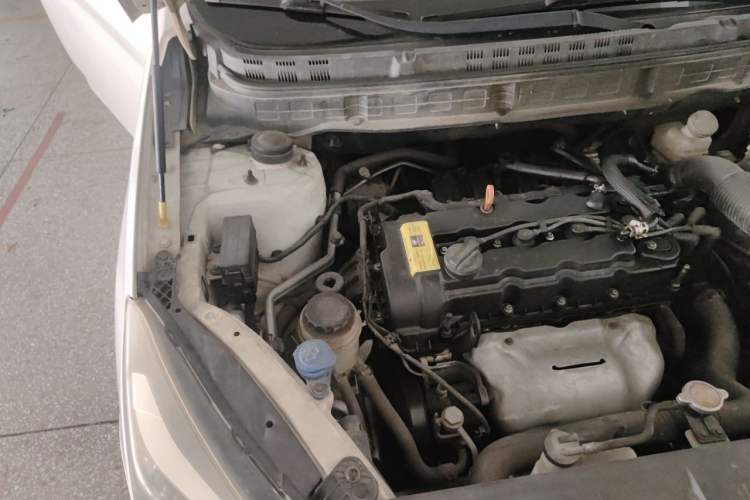 Used CHANGAN Alsvin V7 2015 1.6L Automatic Joyful Model China IV Standard Engine Bay Right