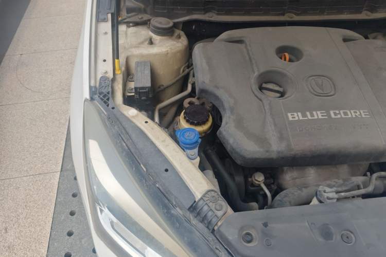 Used CHANGAN Alsvin V7 2015 1.6L Automatic Enjoyment Model China IV Standard Engine Bay Right