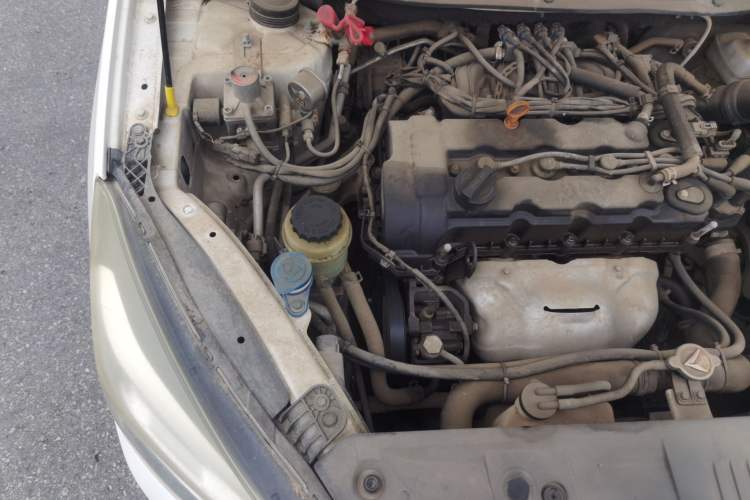 Used CHANGAN Alsvin V7 2015 1.6L Manual Enjoyment Model China IV Standard Engine Bay Right
