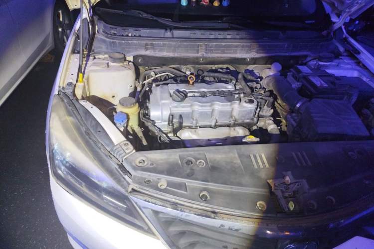 Used CHANGAN Alsvin V7 2015 1.6L Manual Enjoyment Model China IV Standard Engine Bay Right