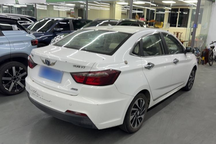 Used CHANGAN Alsvin V7 2015 1.6L Manual Fun Edition China V Standard Exterior 3