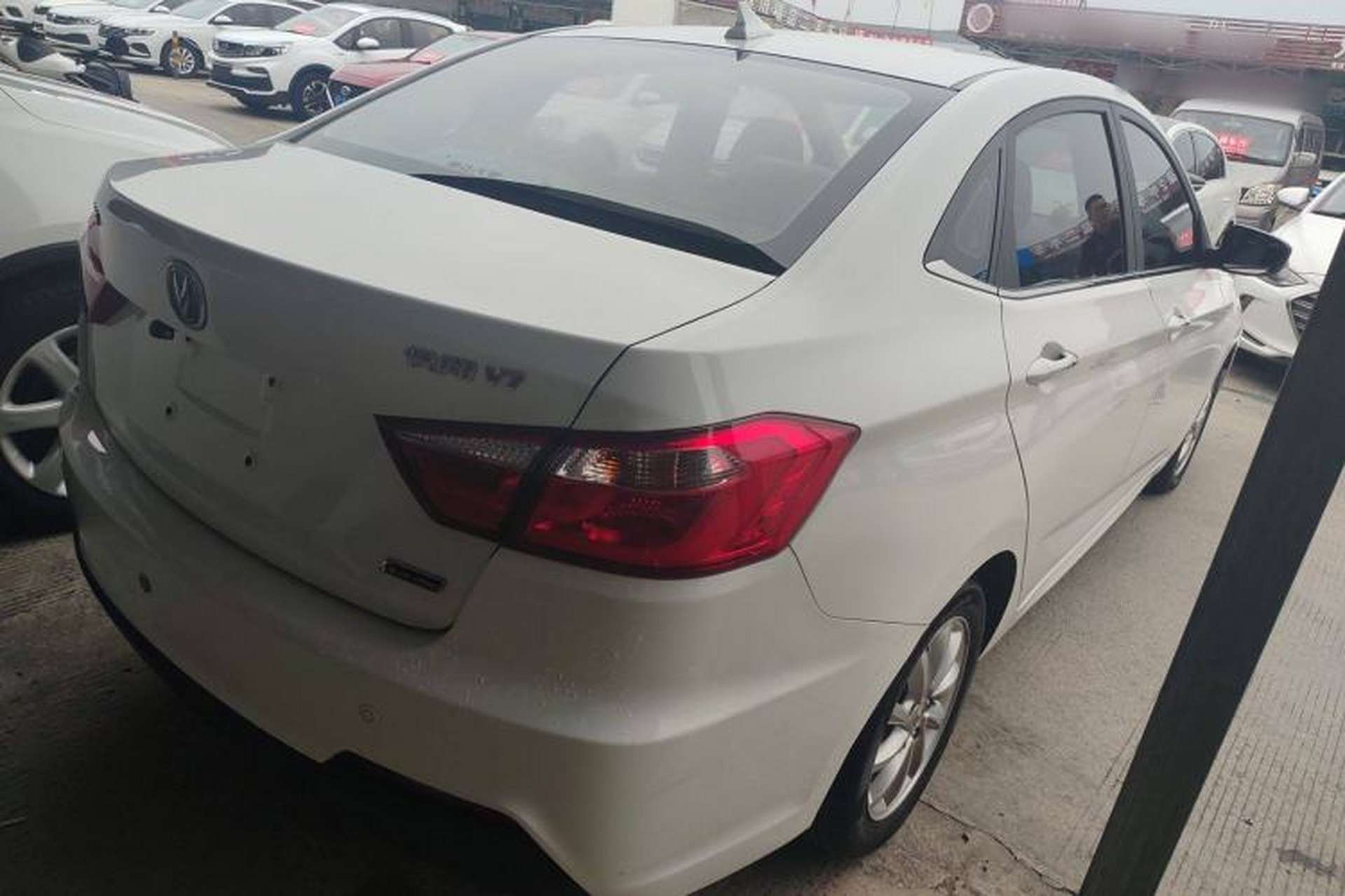 Used CHANGAN Alsvin V7 2015 1.6L Automatic Enjoyment Model China IV Standard Exterior 3