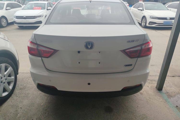 Used CHANGAN Alsvin V7 2015 1.6L Automatic Enjoyment Model China IV Standard Exterior 4