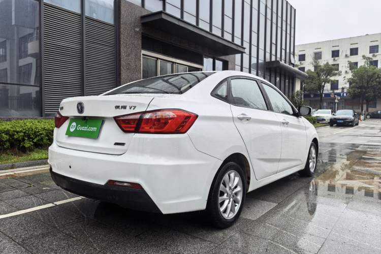 Used CHANGAN Alsvin V7 2015 1.6L Manual Joyful Edition China IV Exterior 7