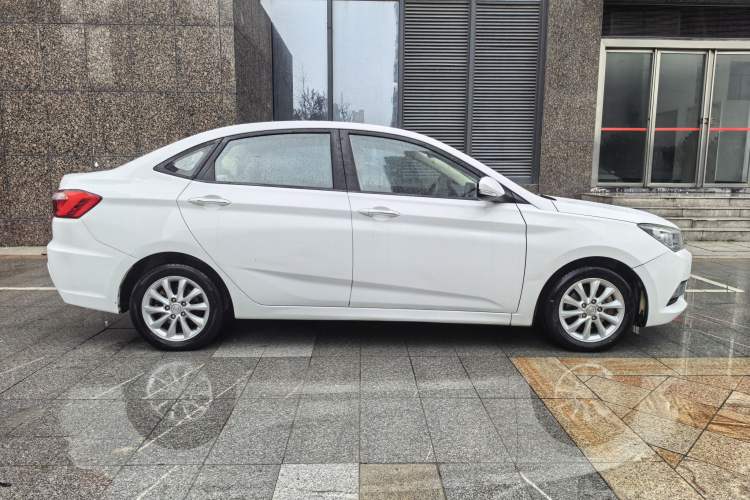 Used CHANGAN Alsvin V7 2015 1.6L Manual Joyful Edition China IV Exterior 9
