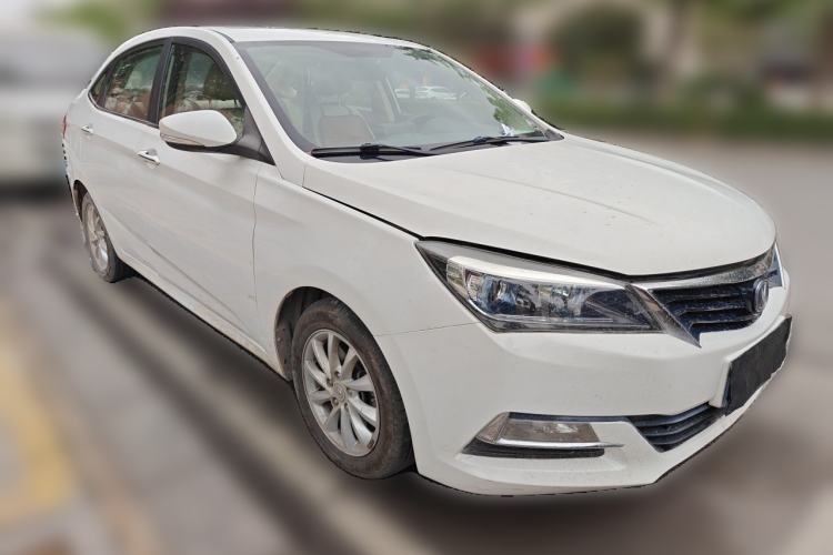 Used CHANGAN Alsvin V7 2015 1.6L Automatic Enjoyment Model China IV Standard Front Right 45 Deg