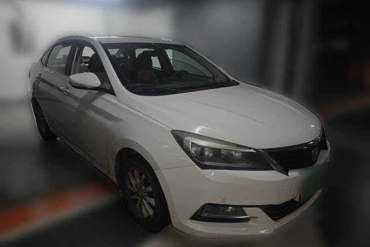 Used CHANGAN Alsvin V7 2015 1.6L Manual Enjoyment Model China IV Standard Front Right 45 Deg